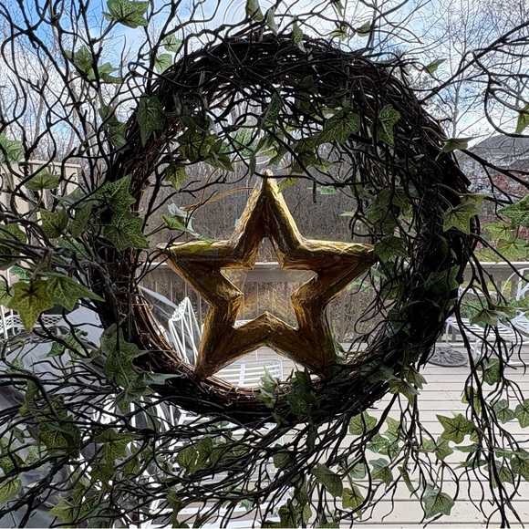 Gold Hanging Christmas Stars Set Of 3 Holiday Decor - Picture 7 of 8